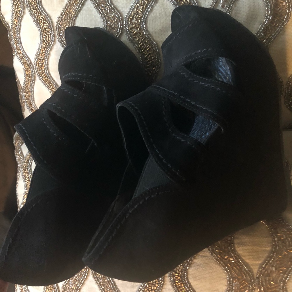 Madden girl suede wedges